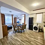 Summerland Seaview Premium 아파트 *
