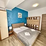 Summerland Seaview Premium דירה
