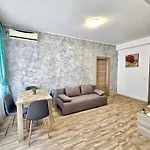 Summerland Seaview Premium דירה מאמאיה