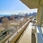 Summerland Seaview Premium מאמאיה