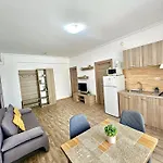 아파트 Summerland Seaview Premium 마마이아
