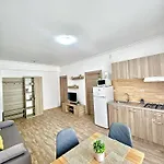 דירה Summerland Seaview Premium מאמאיה