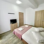 דירה Summerland Seaview Premium