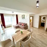 Summerland Seaview Premium 아파트