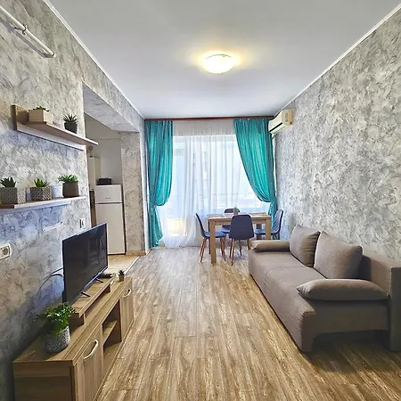 Summerland Seaview Premium Mamaia