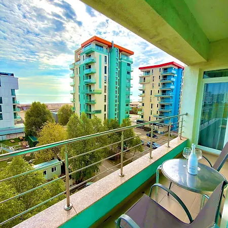 Summerland Seaview Premium Apartament Mamaia