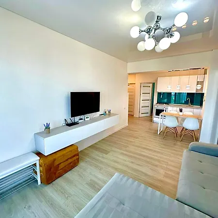 Summerland Seaview Premium Mamaia