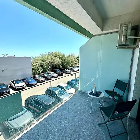 Summerland Seaview Premium