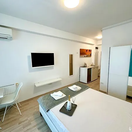 Summerland Seaview Premium * Mamaia