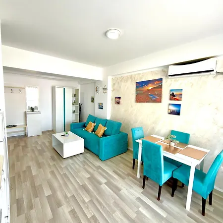 Summerland Seaview Premium Mamaia