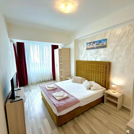 Summerland Seaview Premium Mamaia