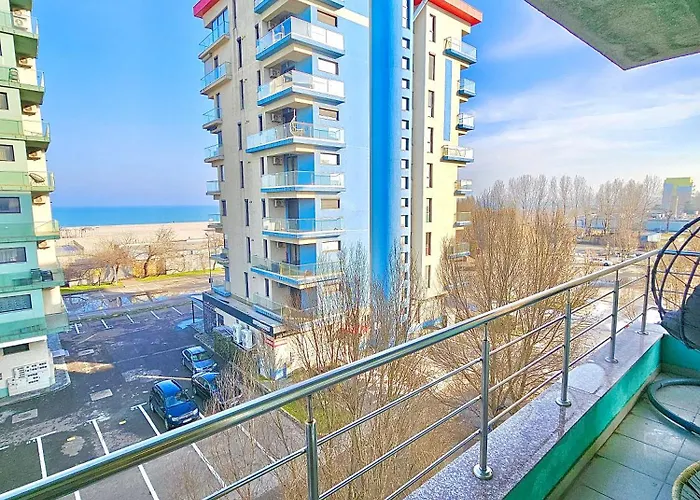 Summerland Seaview Premium Mamaia