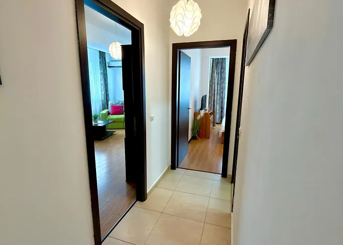 Summerland Seaview Premium Mamaia