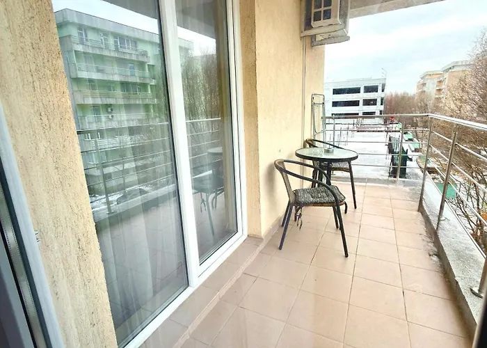 Summerland Seaview Premium * Mamaia